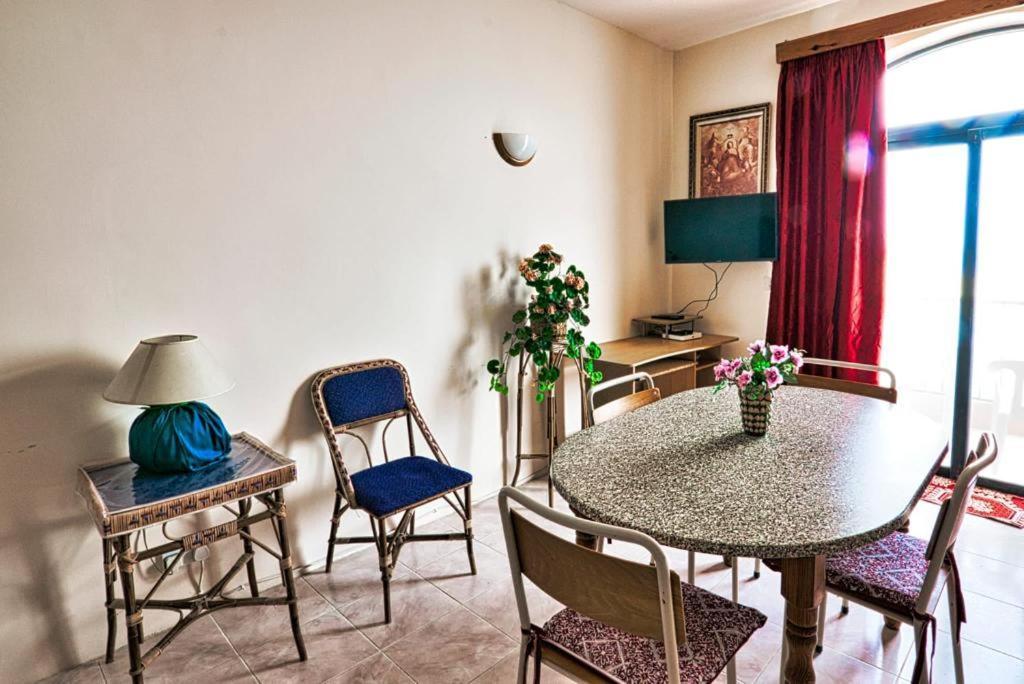 Marsalforn Seaview Apartment In A Quiet Area Qbajjar Exterior photo